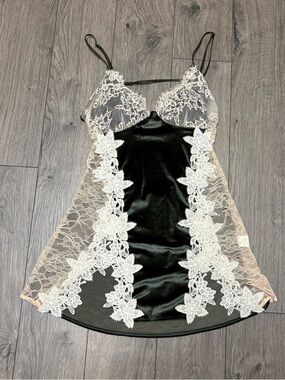 Lace trim green velour floral velvet slip dress nightgown open back